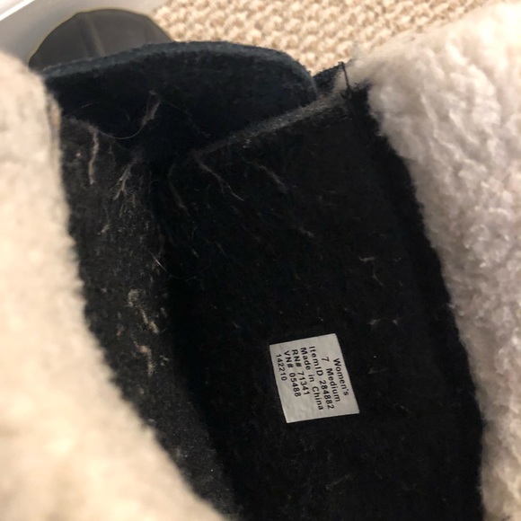 L.L. Bean snow boots - Picture 3 of 3